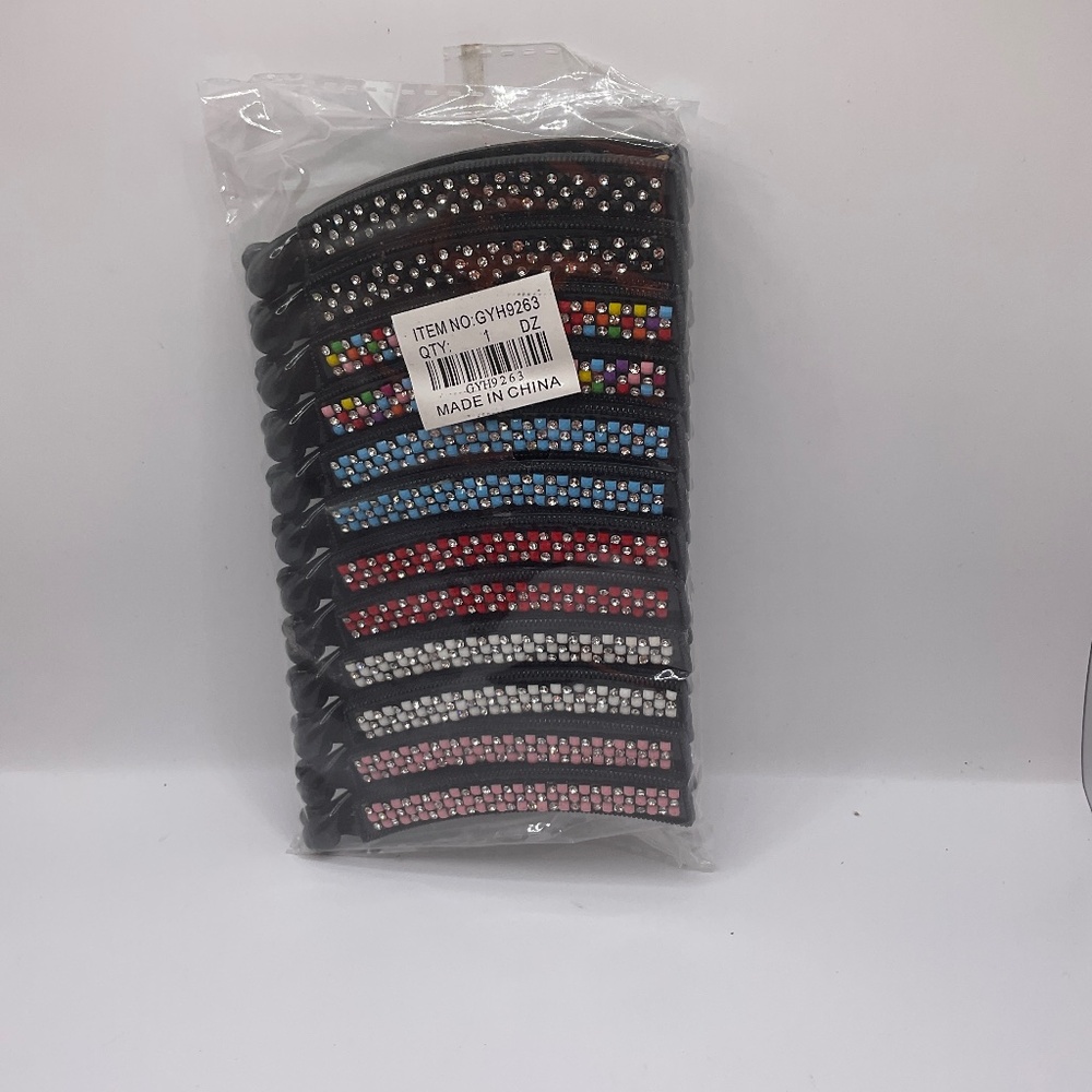Women’s fashion hair clips NWT